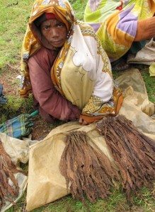 Vente de tabac à Ambositra